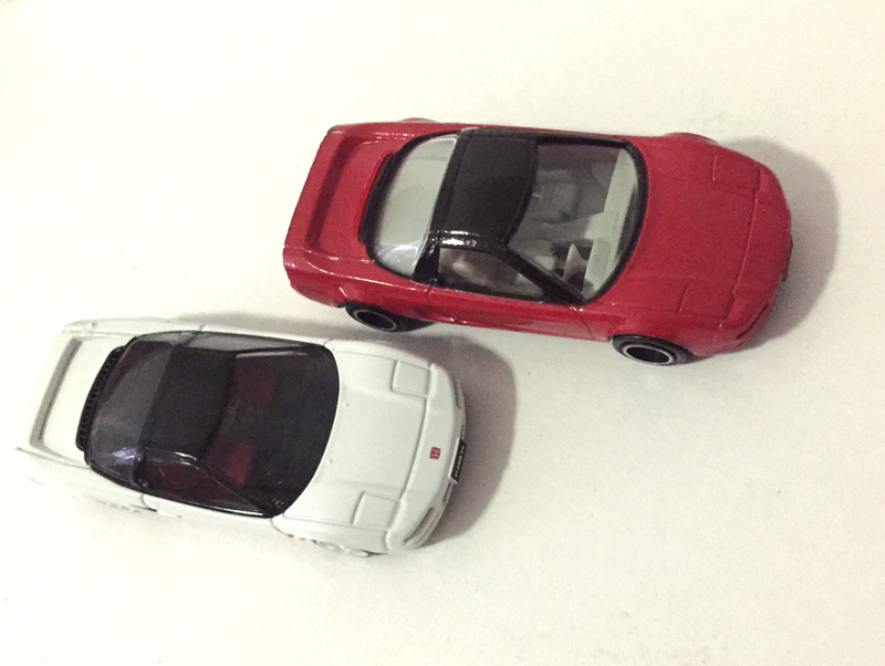 Illustration for article titled Two Honda NSXs by Tomica
